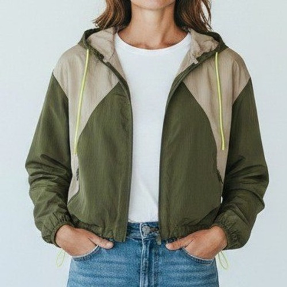 OFFLINE by Aerie Women Windbreaker Small Green Colorblock Hooded Gorpcore Sporty